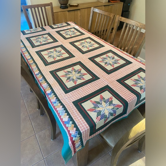 Colorful Star Quilt Pattern Tablecloth - Picture 2 of 4
